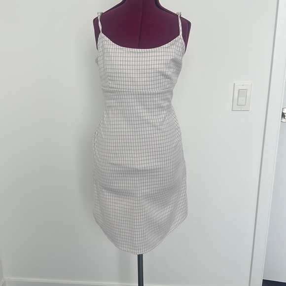 Brandy Melville dress - Picture 1 of 3